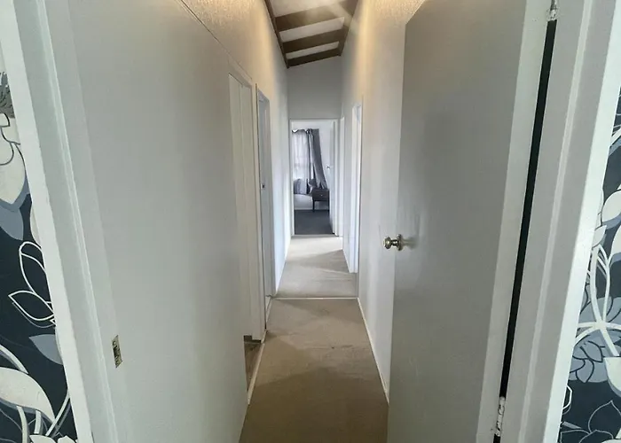 3-bedroom House, Unit A